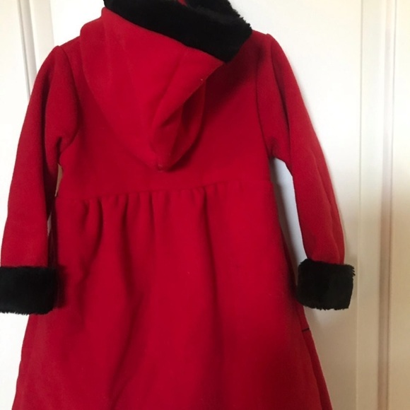Size4 girls  red coat fleece with velvet terriors - Picture 4 of 4